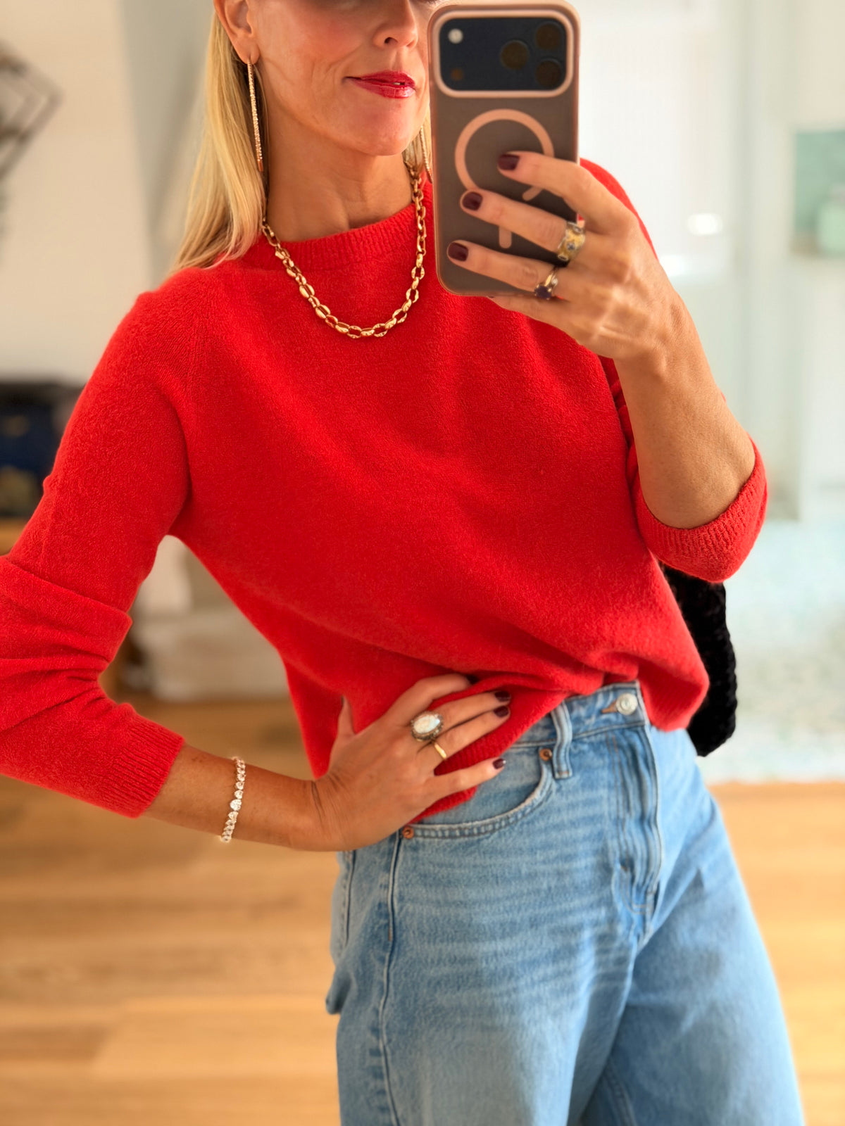 Round Neck Knit