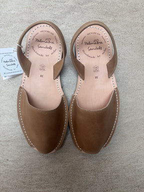 Minor Faults sandy tan size 38