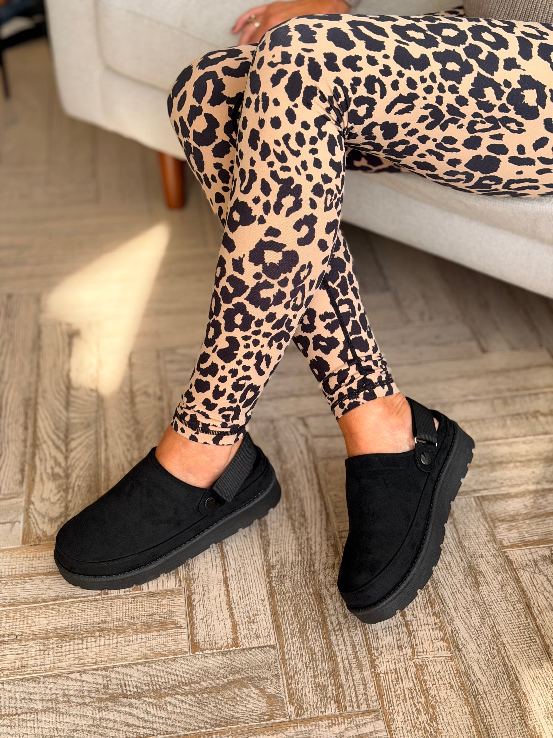 Platform Clogs Black
