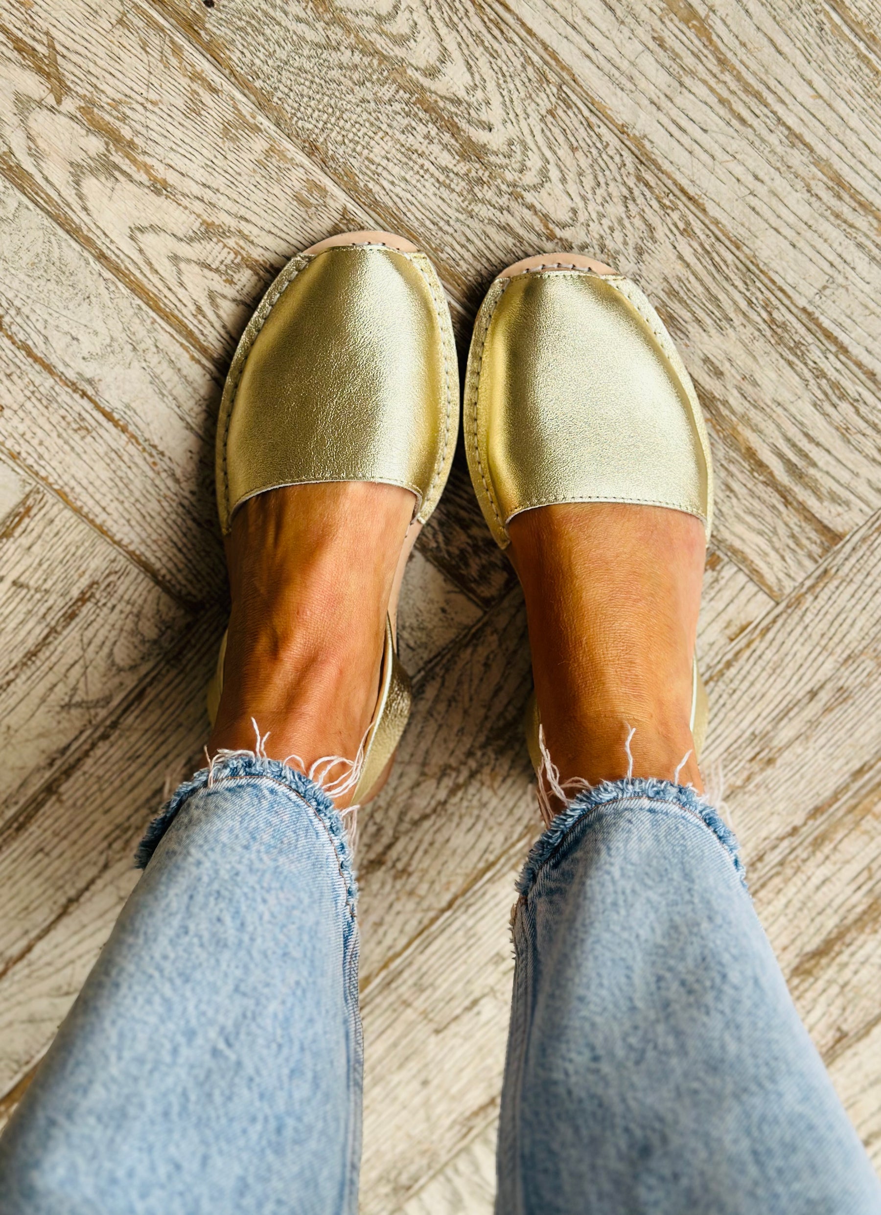 Gold Leather Avarcas