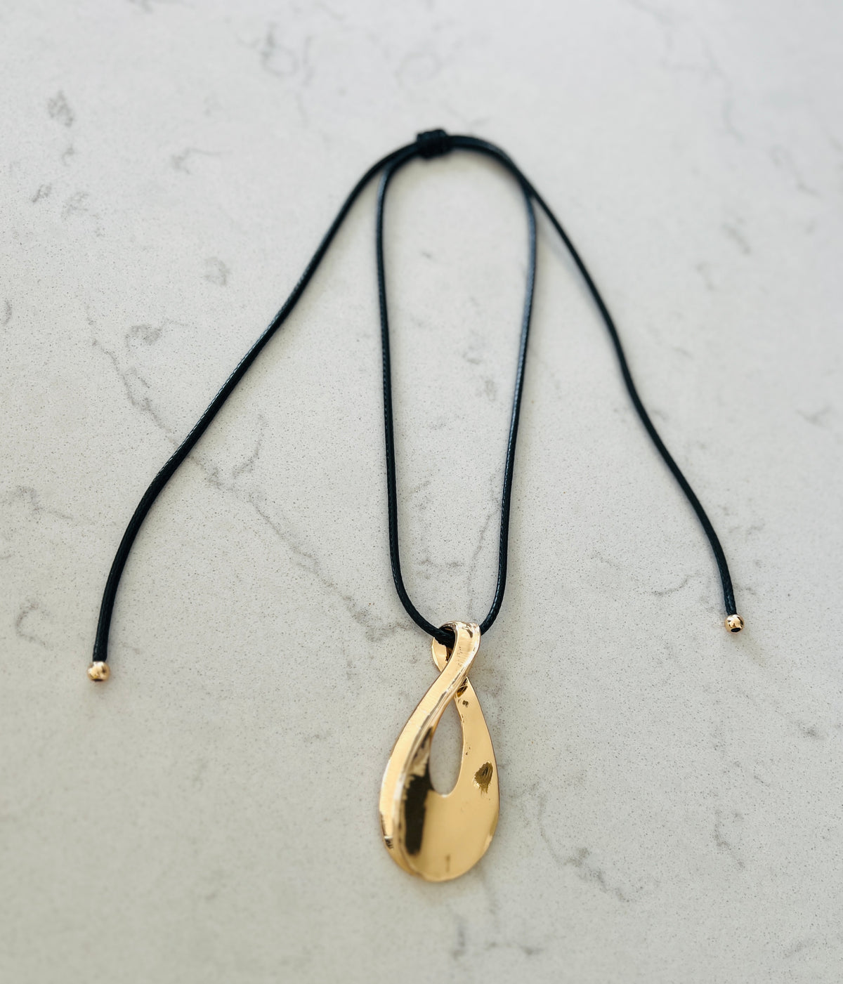 Leather thong pendant necklace