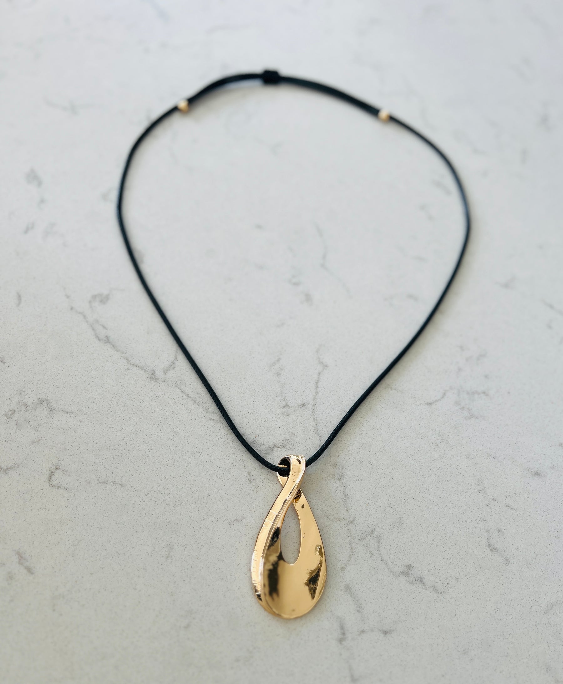 Leather thong pendant necklace