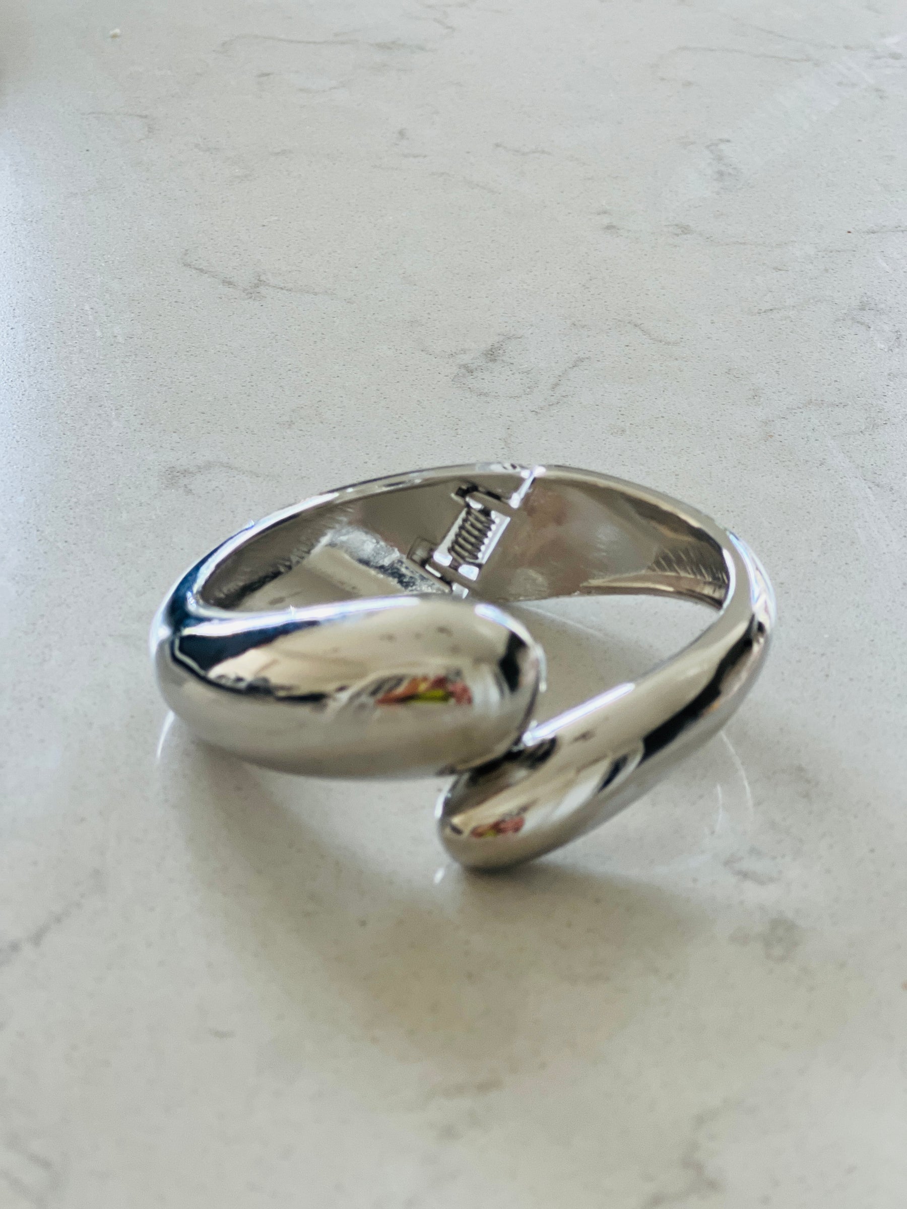 Hope Clasp Bangle