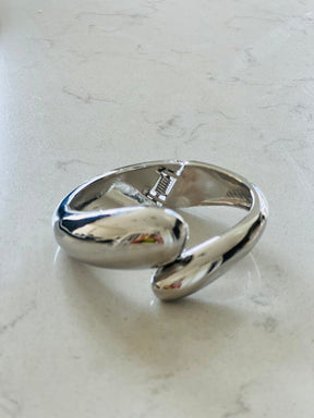 Hope Clasp Bangle