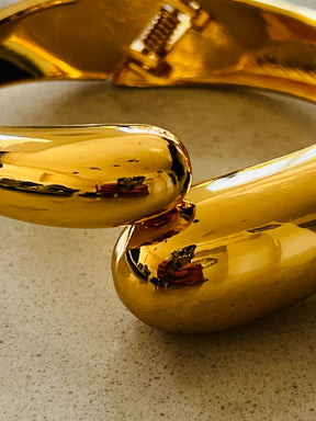 Hope Clasp Bangle