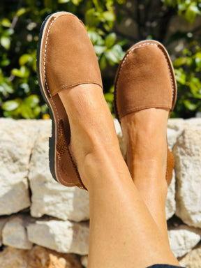 Rich Tan Suede Avarcas