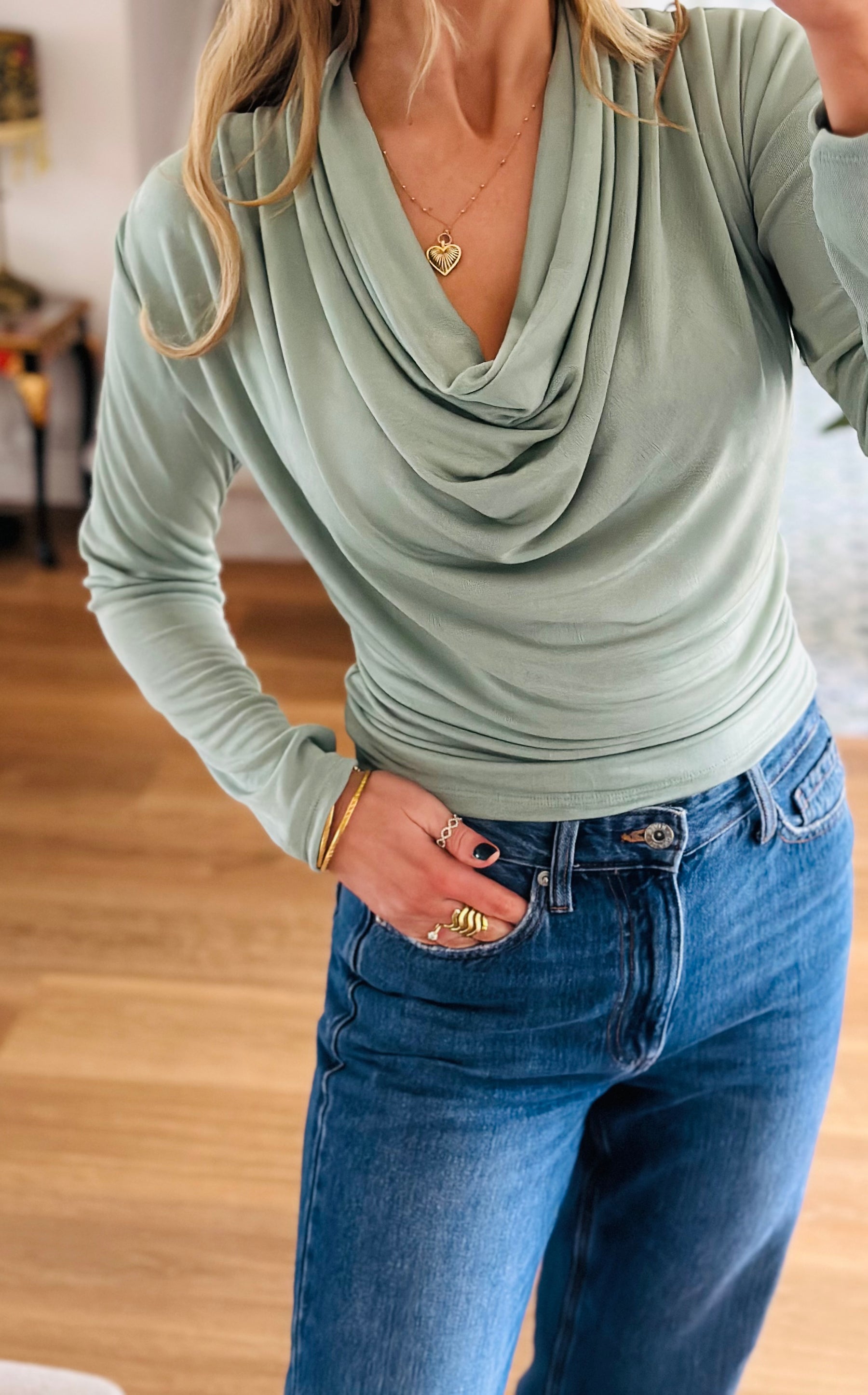 Cowl neck stretch top in mint