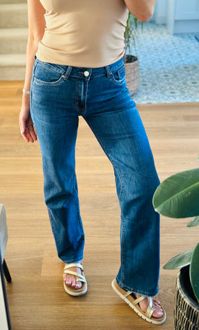 Mid Rise Stretch Jeans