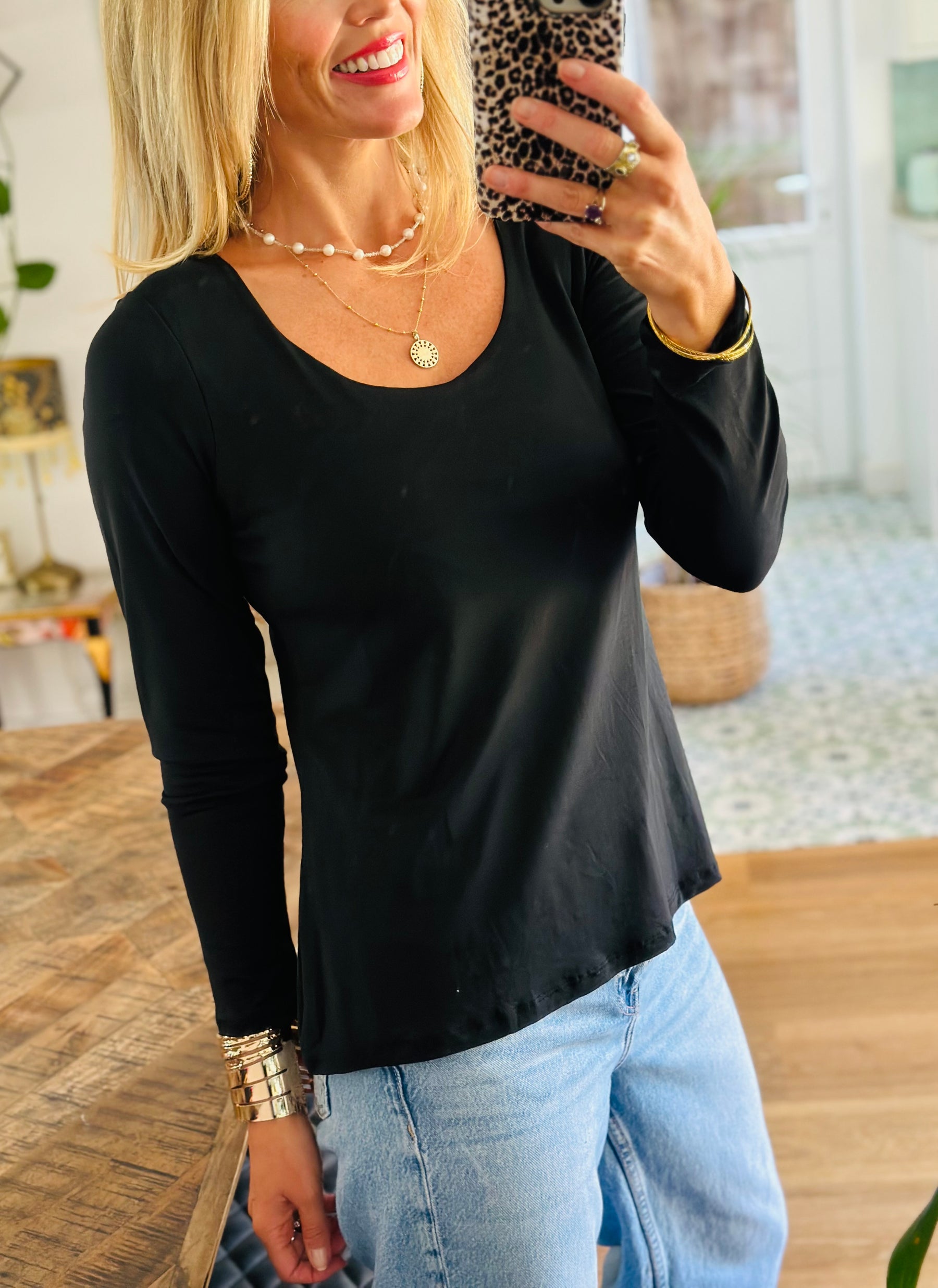 Round Neck Essential Top