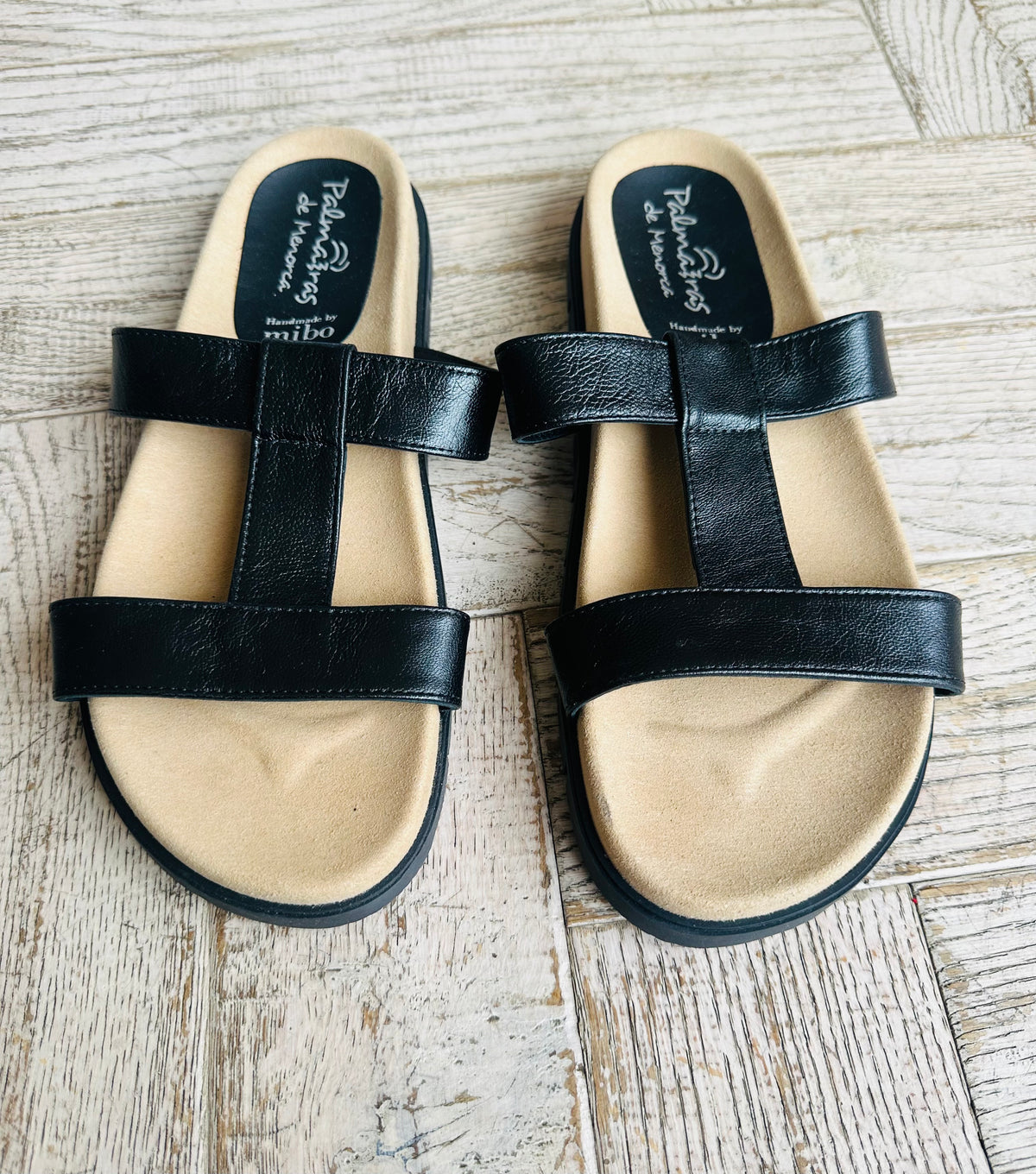 SAMPLE SALE Black Strap Arch Support Slide SIZE 39