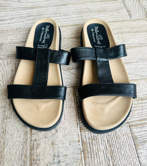 SAMPLE SALE Black Strap Arch Support Slide SIZE 39