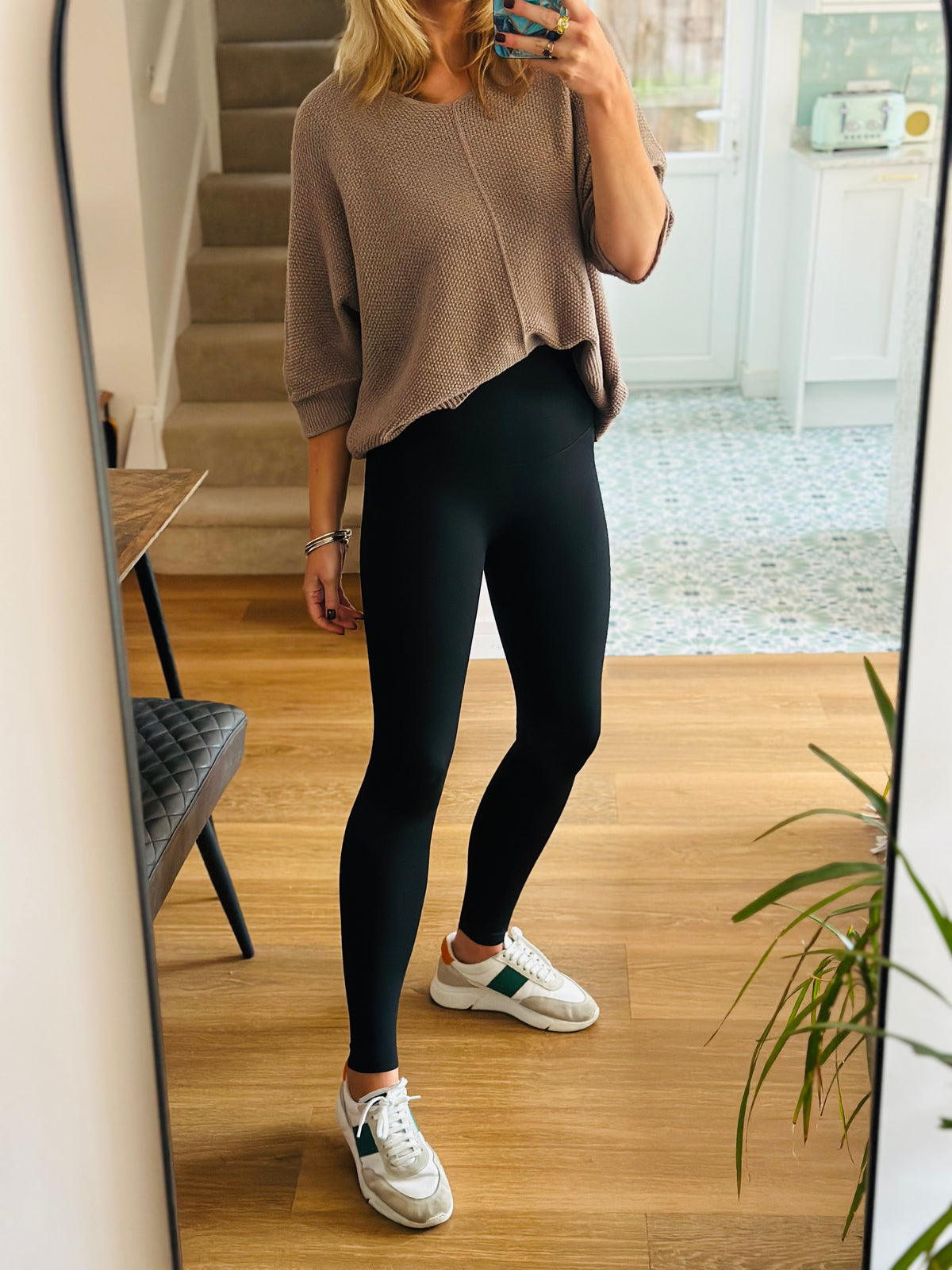 Black sculpting leggings