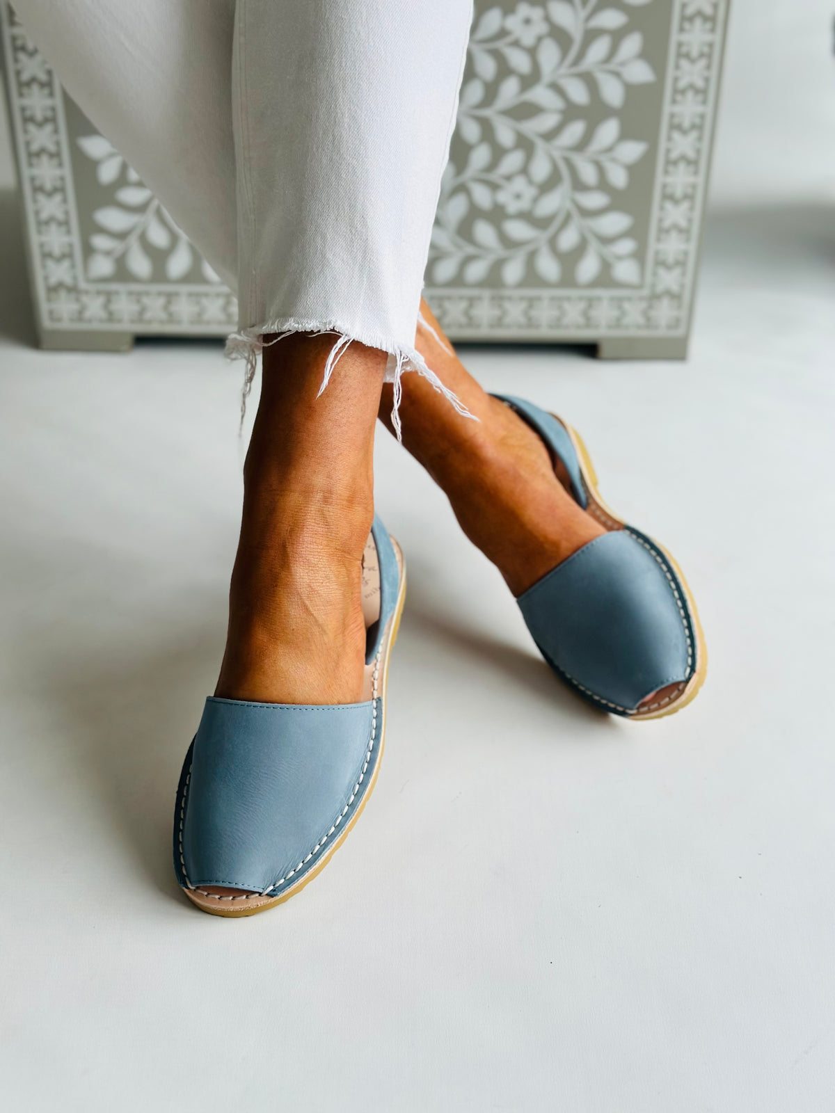 Levi Blue Nubuck Avarcas