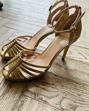 SAMPLE SALE Gold Strappy platform shoes SIZE 38/39
